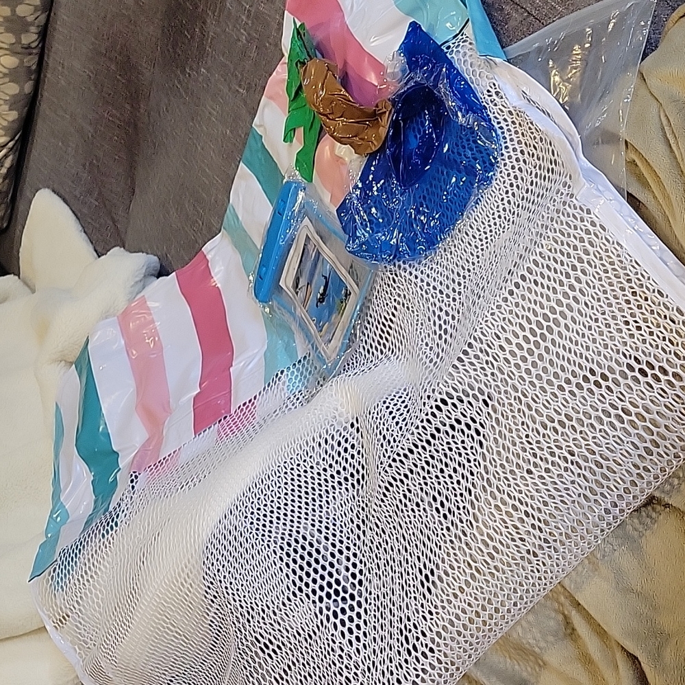 5 For 25.00/2 piece Pool or Beach set New,Never used,new in orig.pkgng.